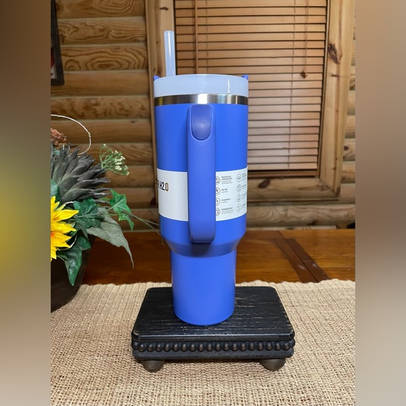 IRIS Stanley 40oz Tumbler - Picture 2 of 7